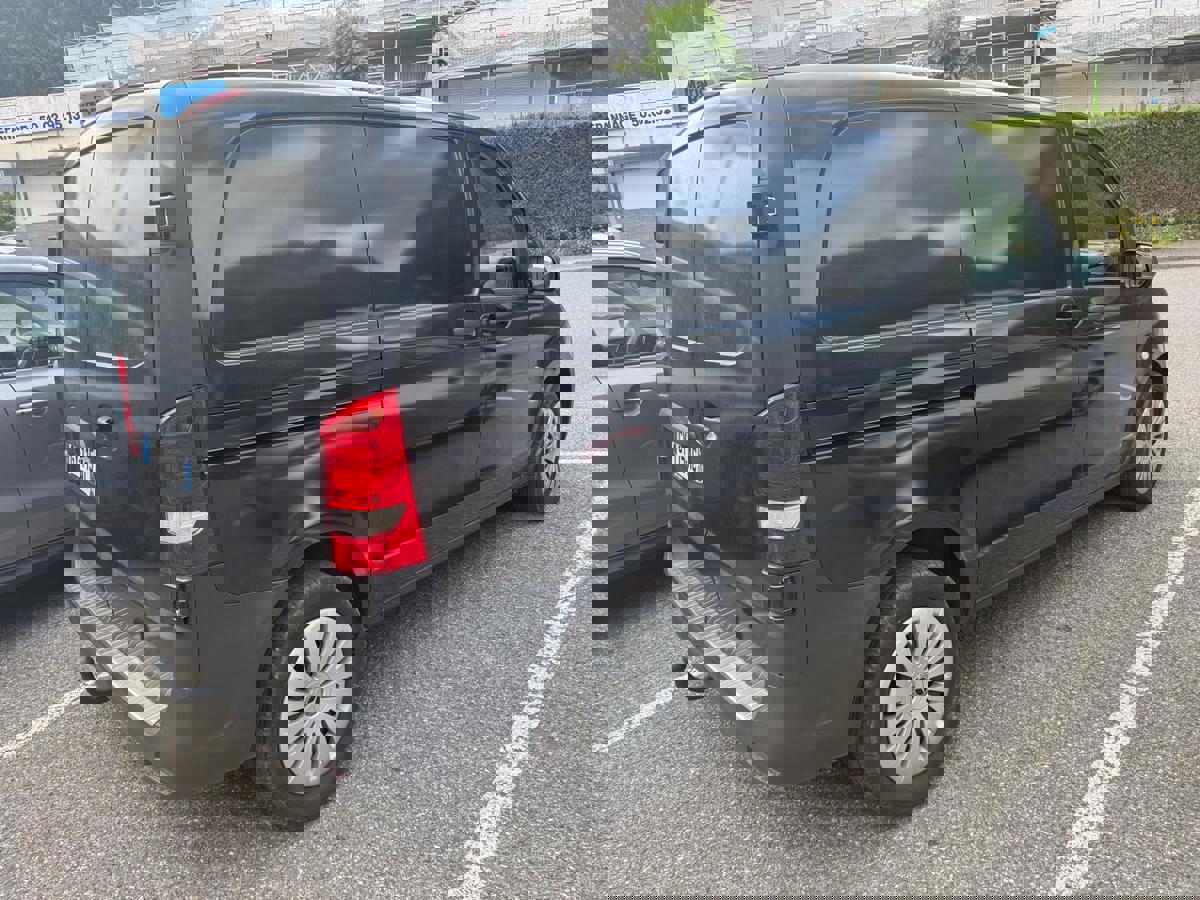 Photo Mercedes-Benz VITO 114 CDI 4x4 Fourgon Compact  