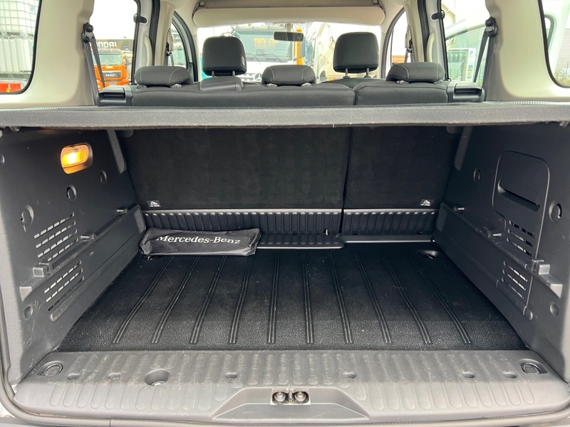 Image Mercedes-Benz BAUREIHE 415 VS10 Citan 112 Tourer Long  