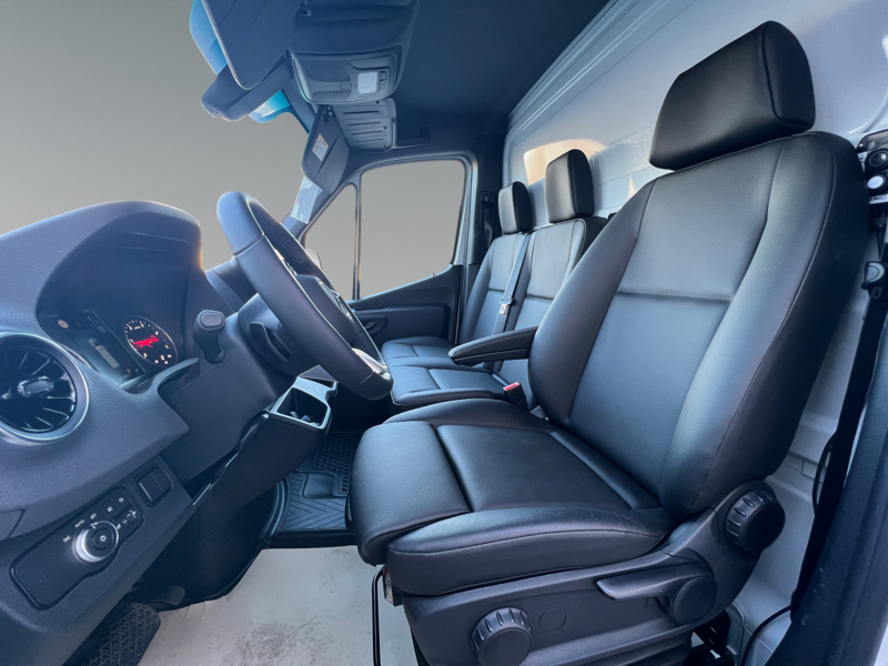 Image Mercedes-Benz SPRINTER 519 37CC CDI PRO Benne & Coffre JPM Boite Automatique / PTRA 7T / Caméra 