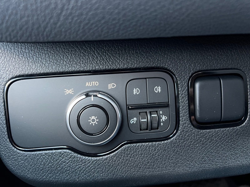 Image Mercedes-Benz SPRINTER 519 37CC CDI PRO Benne & Coffre JPM Boite Automatique / PTRA 7T / Caméra 