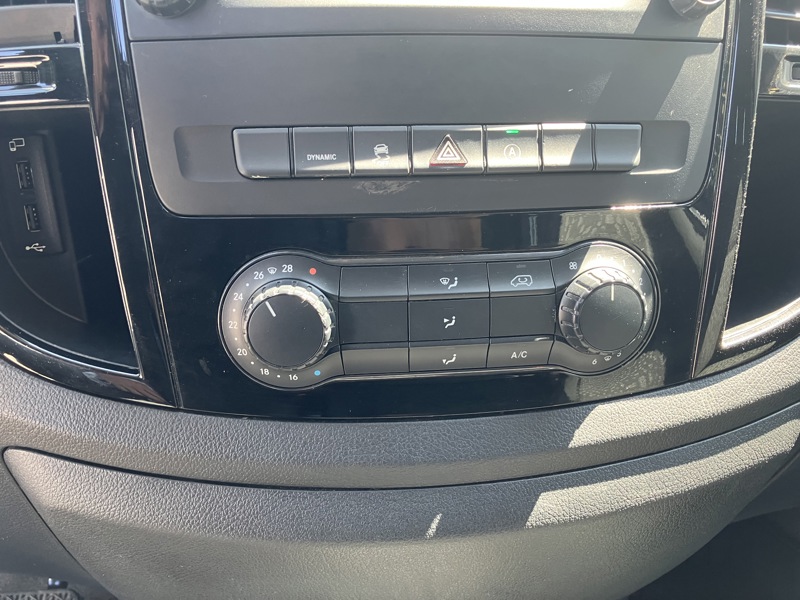 Image Mercedes-Benz VITO 119 CDI 4x4 Fourgon Extra long  - 38000€ HT