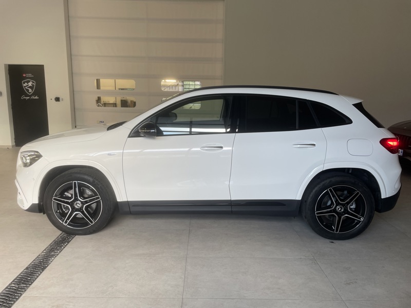 Image Mercedes-Benz GLA 250 e Hybrid EQ AMG Line  