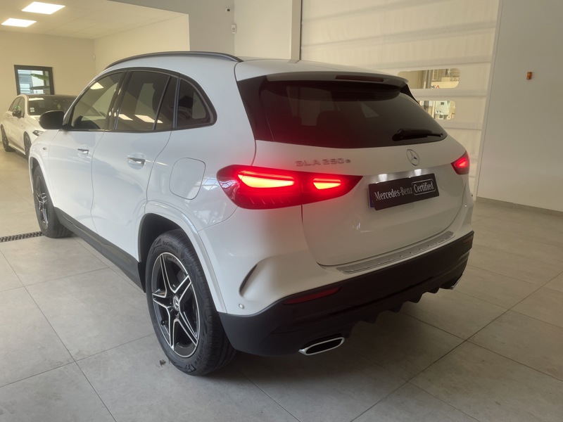 Image Mercedes-Benz GLA 250 e Hybrid EQ AMG Line  