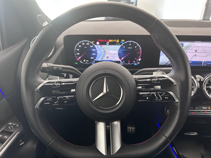 Image Mercedes-Benz CLASSE B 200 d AMG Line AMG Line 