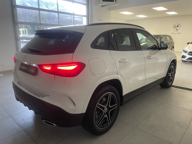 Image Mercedes-Benz GLA 250 e Hybrid EQ AMG Line  