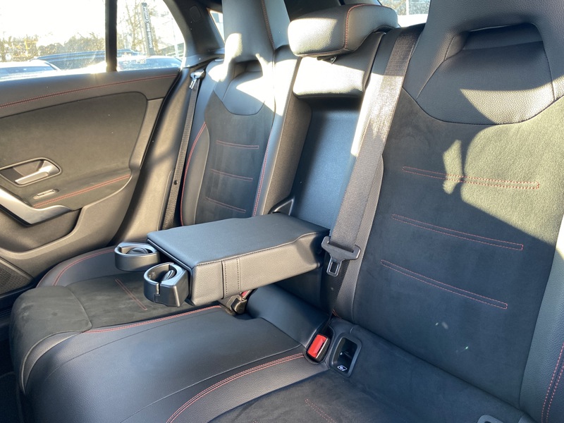 Image Mercedes-Benz CLA SHOOTING BRAKE 250 e Shooting Brake AMG Line AMG Line CLA Shooting Brake 250 e 160+102ch AMG Line 8G-DCT