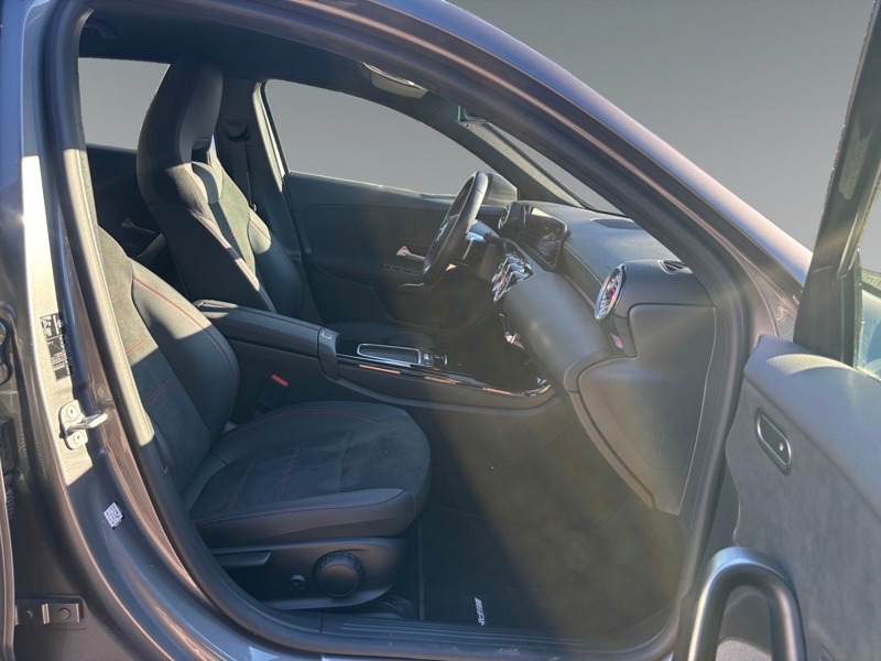 Image Mercedes-Benz CLASSE A 200 d AMG Line  