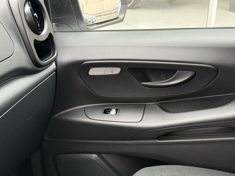 Image Mercedes-Benz VITO e 112 Fourgon Long  