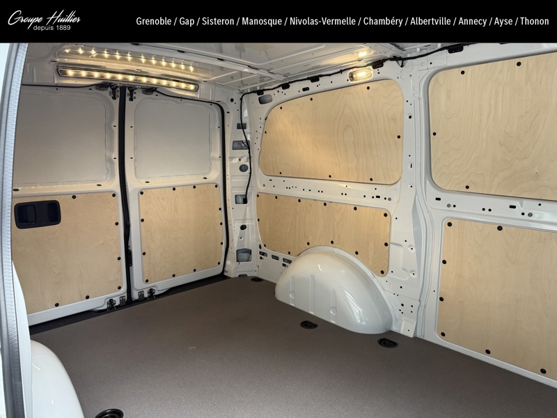 Image Mercedes-Benz VITO e 112 Fourgon Long  