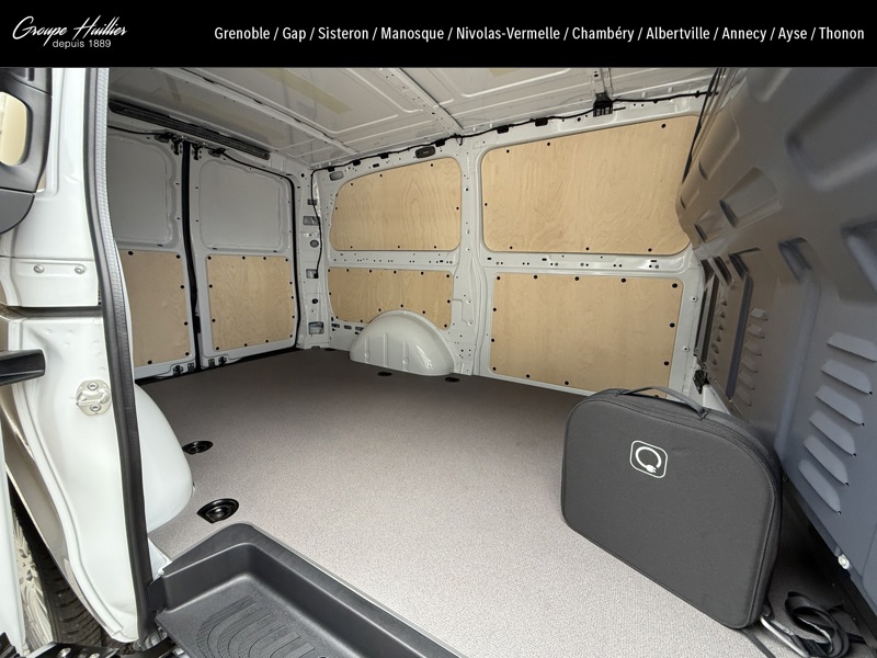 Image Mercedes-Benz VITO e 112 Fourgon Long  