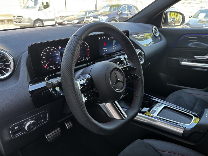 Image Mercedes-Benz GLA 180 d AMG Line AMG Line 
