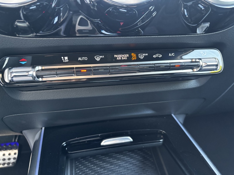 Image Mercedes-Benz GLA 180 d AMG Line AMG Line 