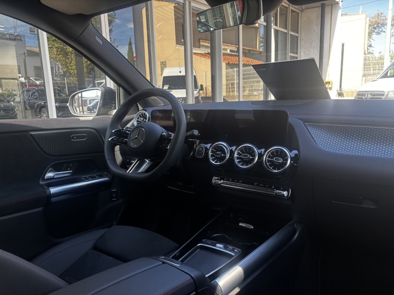 Image Mercedes-Benz EQA 250+  