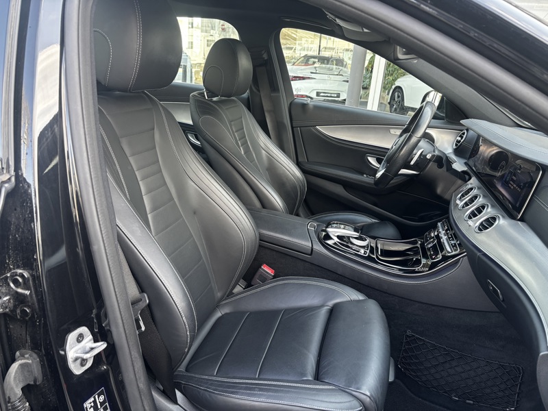 Image Mercedes-Benz CLASSE E 300 de AMG Line Berline  