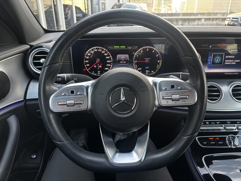 Image Mercedes-Benz CLASSE E 300 de AMG Line Berline  